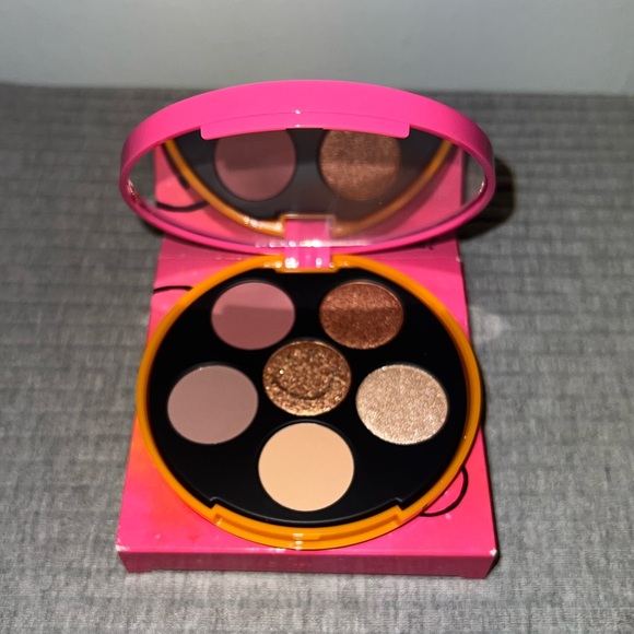 Ciate London X Smiley 50 Limited Edition Eyeshadow Palette. - Picture 5 of 5
